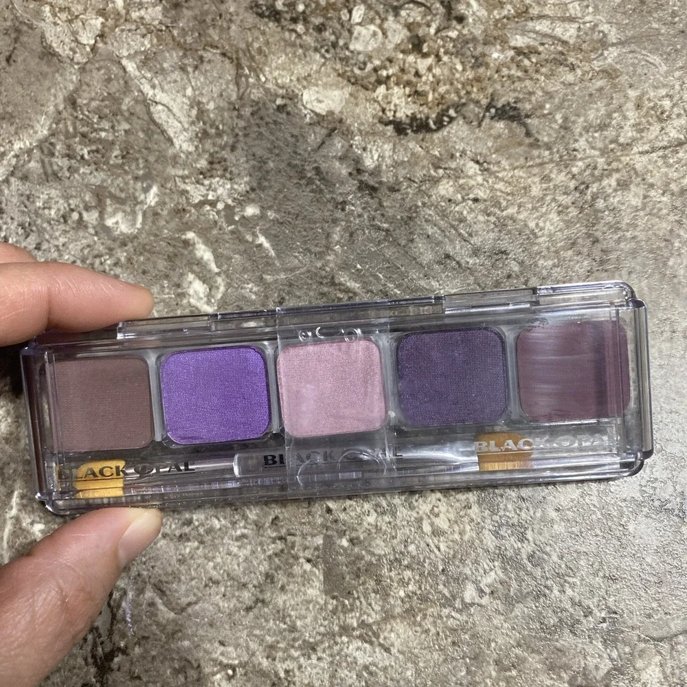 Black Opal Eyeshadow -‎ Mellow Drama Eye Kit Palette Flirt/Femme Fatale